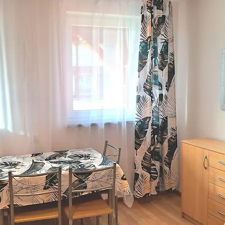 民宿 Zacisze Apartamenty,pokoje 威西